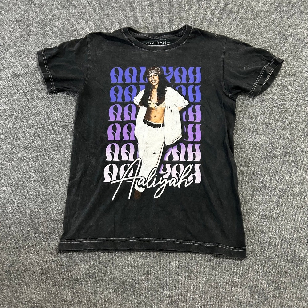 Aaliyah T-Shirt Womens Size Small Black Graphic Print Short Sleeve Y2K Style Tee